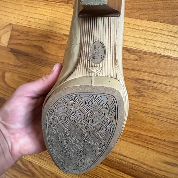 Sofft patent leather nude size 9 heels - Picture 6 of 6